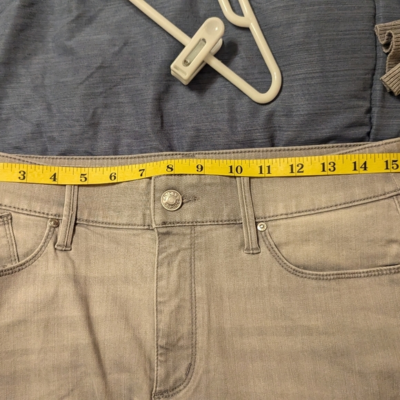 NWOT - Chico's - Grey Jeans Size 0.5 (6 Regular) - Picture 5 of 5
